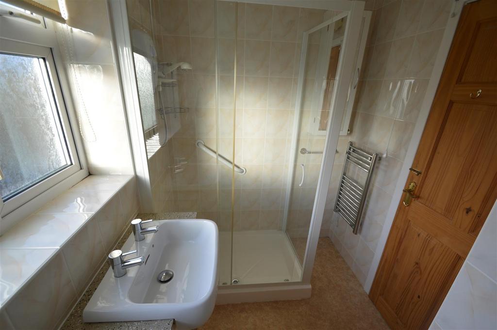 Shower Room.JPG