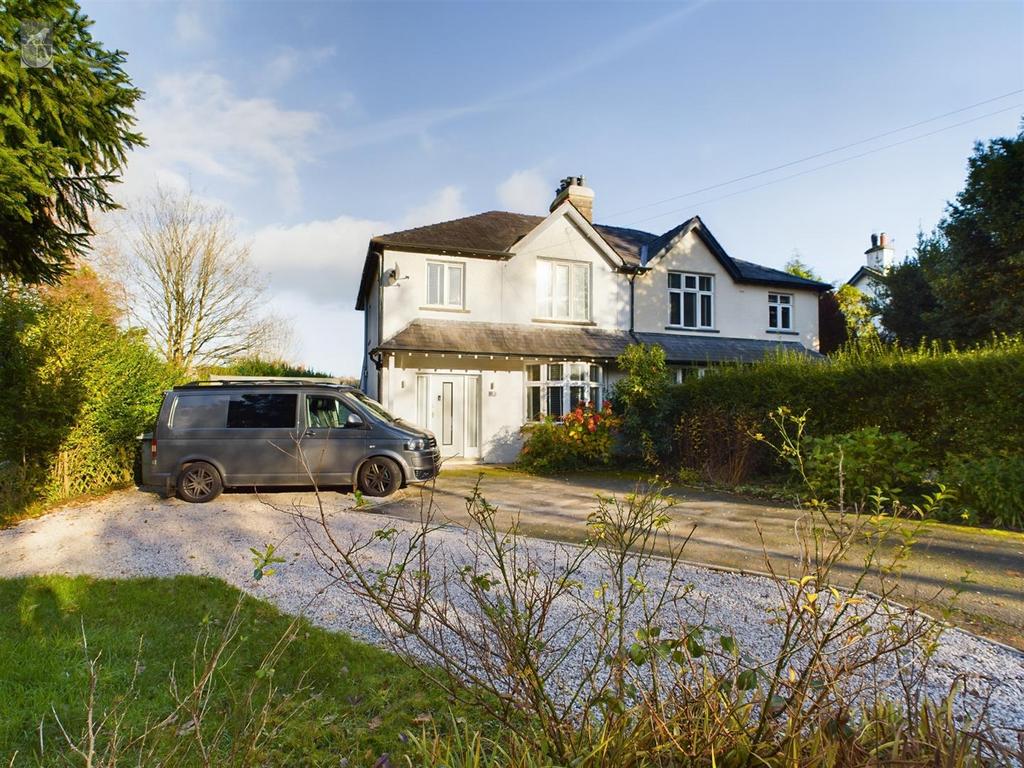 Oxenholme Road, Kendal LA9 3 bed semidetached house for sale £410,000