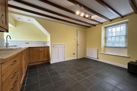 2 bedroom detached house for sale, Main Street, Scarborough