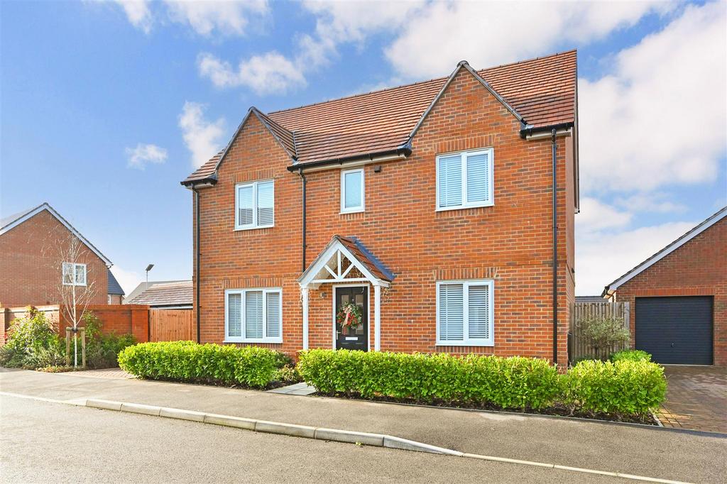 Locks Farm Lane, Chichester 4 bed detached house for sale £575,000