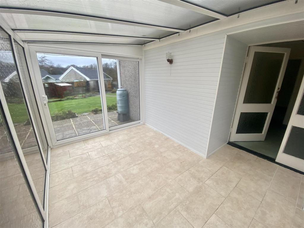 Summerland Park, Upper Killay, Swansea 2 bed semidetached bungalow for