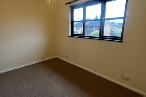 2 bedroom semi-detached house to rent - http://example.com