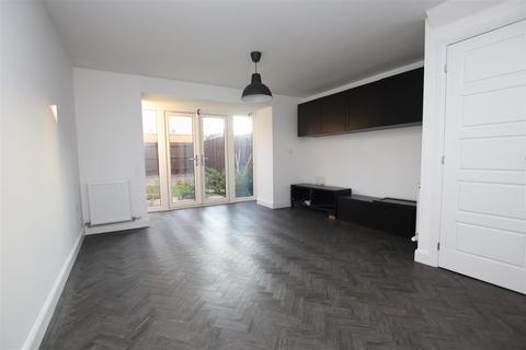 27 Shackleton Drive, Dartford, DA1 5UH