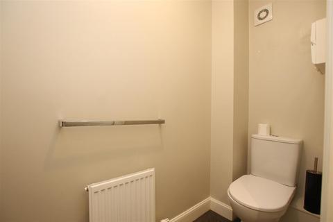 27 Shackleton Drive, Dartford, DA1 5UH