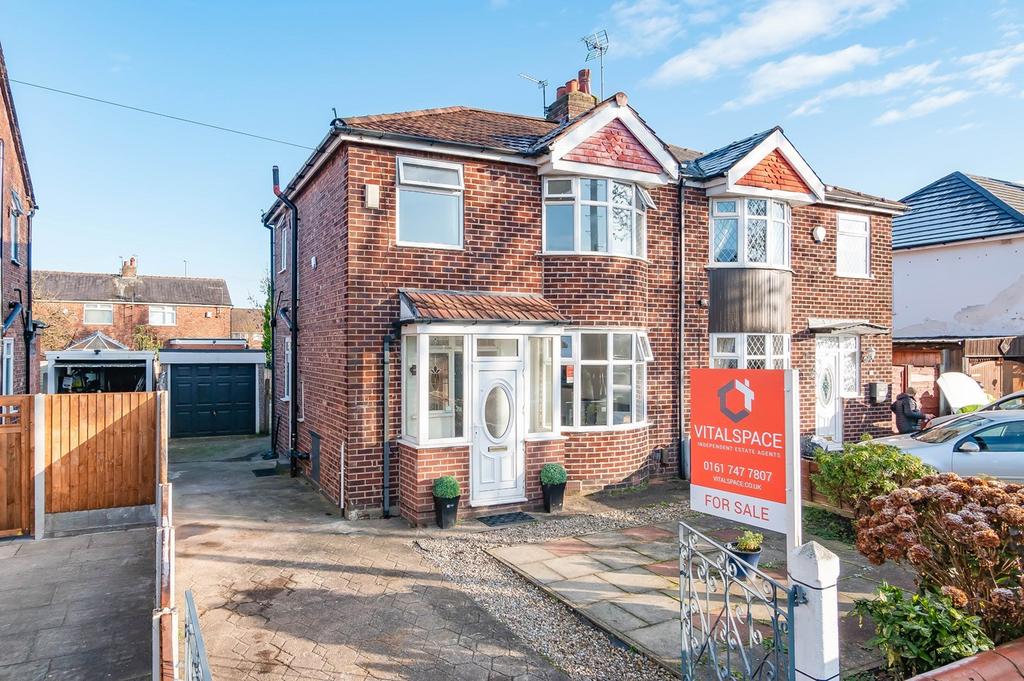 Leyburn Avenue, Stretford, Manchester, M32 3 bed semidetached house