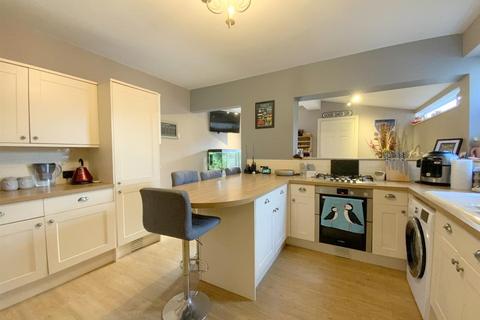 3 bedroom semi-detached house for sale - Queens Parade, Cleethorpes