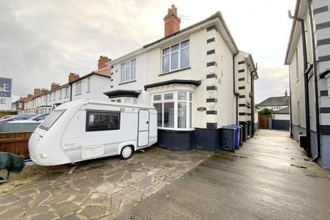 3 bedroom semi-detached house for sale - Queens Parade, Cleethorpes