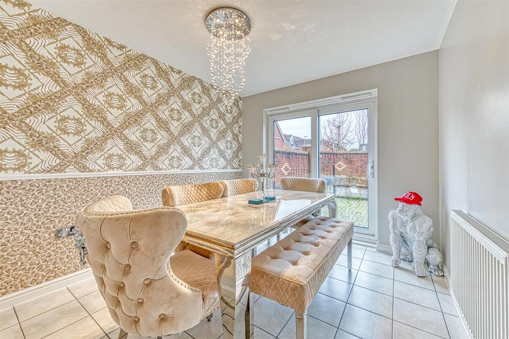 Baltimore Gardens, Great Sankey, Warrington 4 bed detached house for