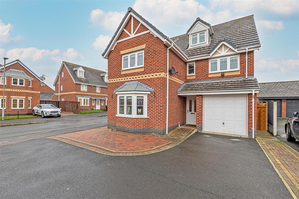 Baltimore Gardens, Great Sankey... 4 bed detached house for sale £490,000