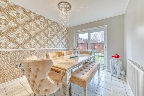 16 Baltimore Gardens, Great Sankey, Warrington, WA5 8GH