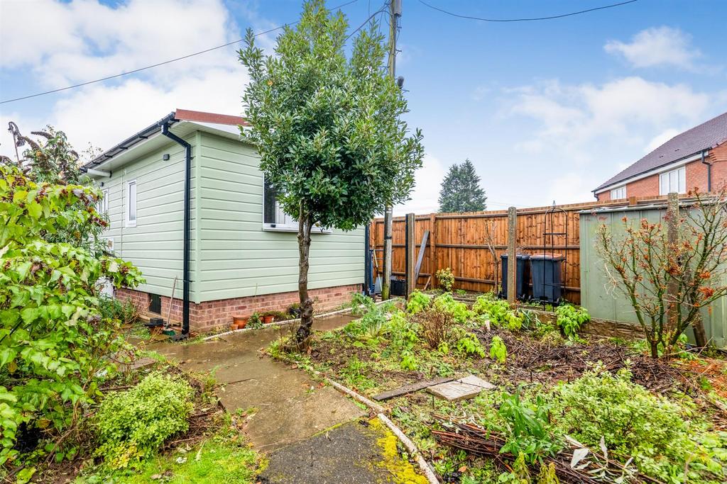 Mill Farm Park, Bulkington, Bedworth 1 bed park home for sale £99,950