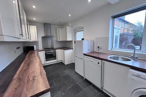 3 bedroom semi-detached house to rent - Mayfield Grove, Long Eaton, NG10 2AY