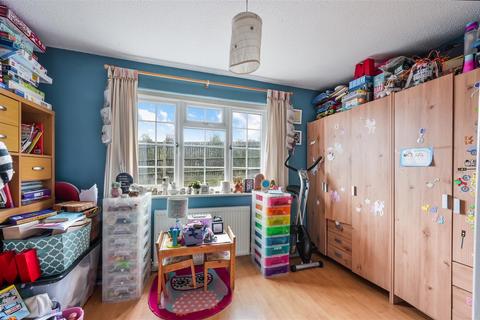 7 Delaporte Close, Epsom, KT17 4AF