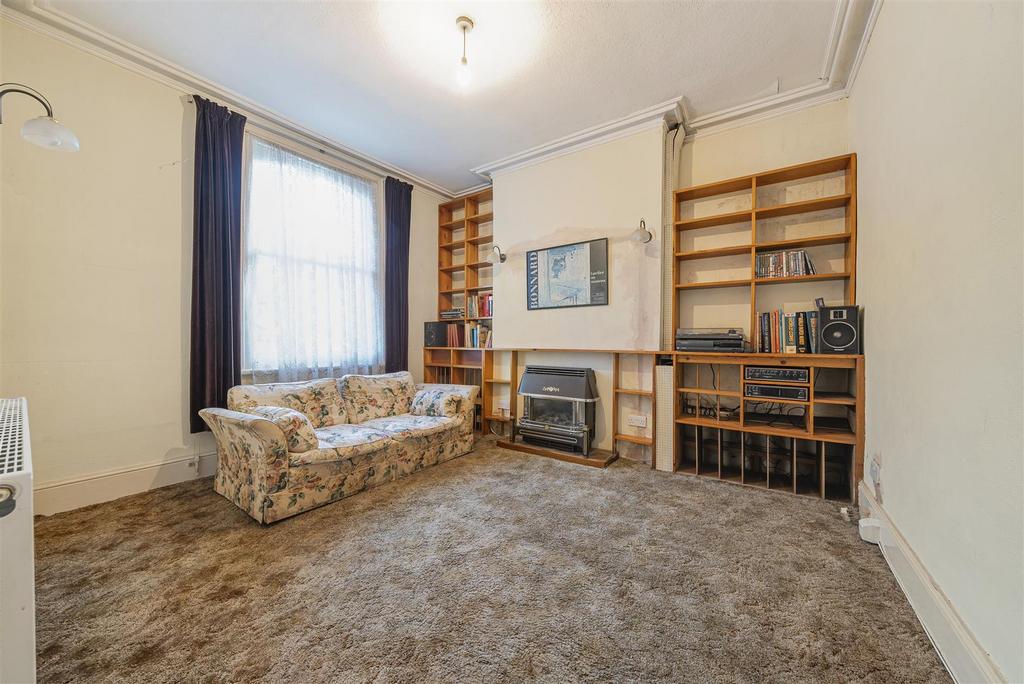 Doyle Road, London 3 bed end of terrace house for sale £400,000