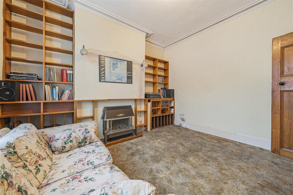 Doyle Road, London 3 bed end of terrace house for sale £400,000