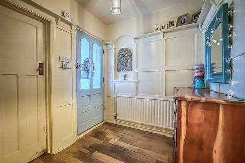 5 bedroom semi-detached house for sale, Southbourne Grove, Westcliff-On-Sea SS0