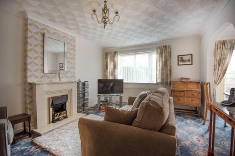 3 bedroom detached house for sale, Greenways, Leigh