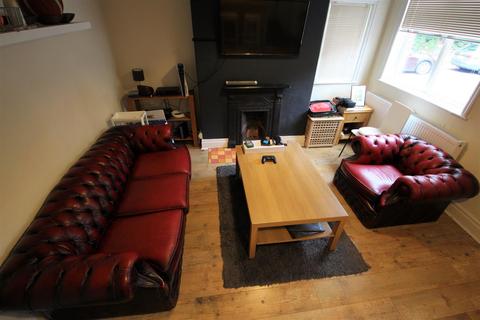 4 bedroom property to rent - Manor Terrace, Hyde Park, Leeds, LS6 1BU