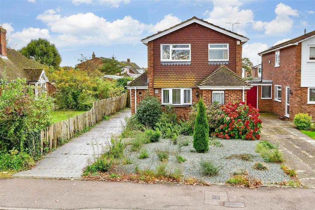 Oak Lane, Headcorn, Kent 3 bed detached house for sale £425,000