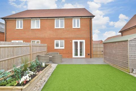 3 bedroom semi-detached house for sale - Small Copse, West Broyle, Chichester, West Sussex