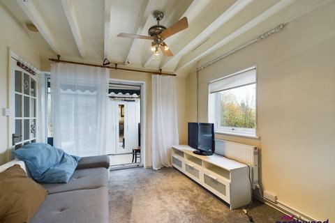 1 bedroom flat to rent - Hollington Park Road, St. Leonards-On-Sea, TN38