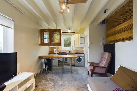 1 bedroom flat to rent - Hollington Park Road, St. Leonards-On-Sea, TN38