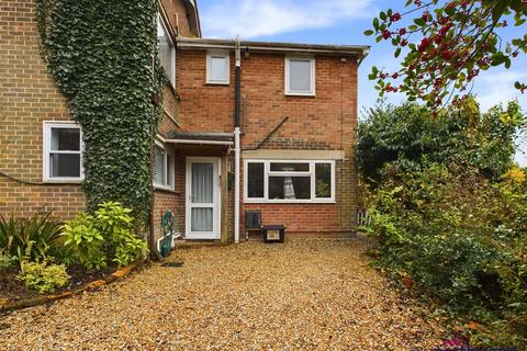 1 bedroom flat to rent, Hollington Park Road, St. Leonards-On-Sea, TN38