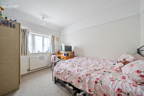 4 bedroom terraced house to rent, Waverley Crescent, Brighton BN1