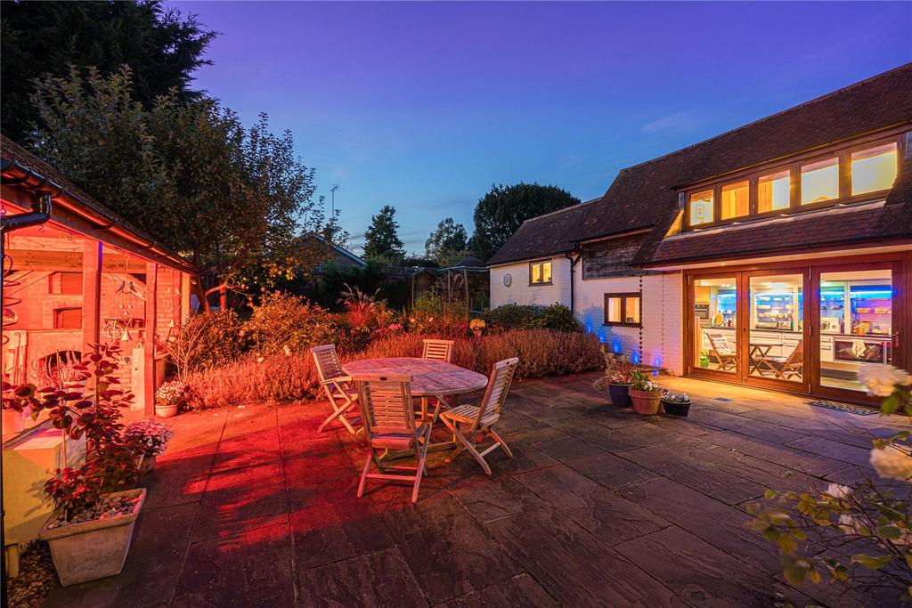 High Street, Long Crendon, Aylesbury, HP18 4 bed detached house for