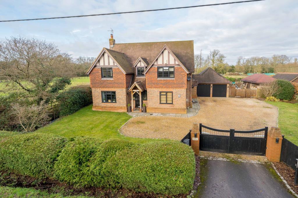 Eversley Hook Rg27 4 Bed Detached House For Sale £1 500 000