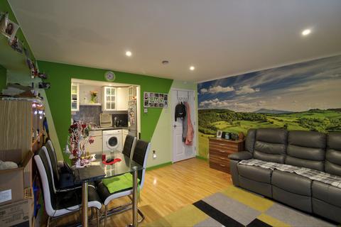 Flat 13, Gibson Court Bishopsfield, Harlow, CM18 6FF