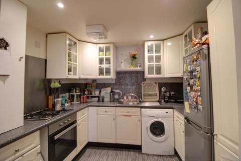 Flat 13, Gibson Court Bishopsfield, Harlow, CM18 6FF