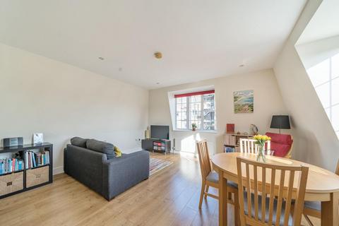 2 bedroom flat for sale - Leigham Avenue, Streatham