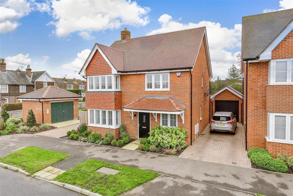 Reeves Road, Headcorn, Kent 4 bed detached house for sale £500,000