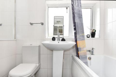 7 Lydsey Close, Slough, SL2 2BL