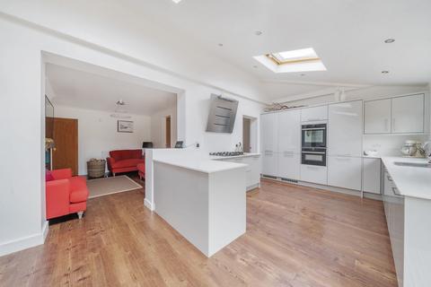 3 bedroom semi-detached house for sale - New Beacon Road, Grantham, Lincolnshire, NG31