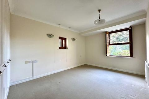 2 bedroom retirement property for sale - Court Close, Lymington, Hampshire, SO41