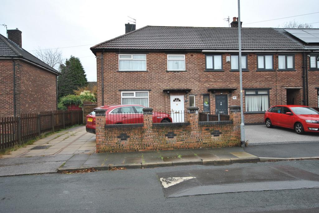 Winchester Road, Eccles M30 3 bed semidetached house for sale £270,000