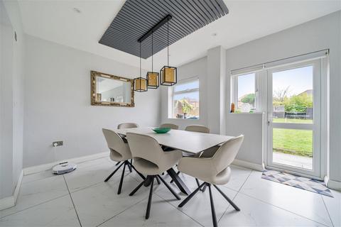 68 Felhampton Road, London, SE9 3NX