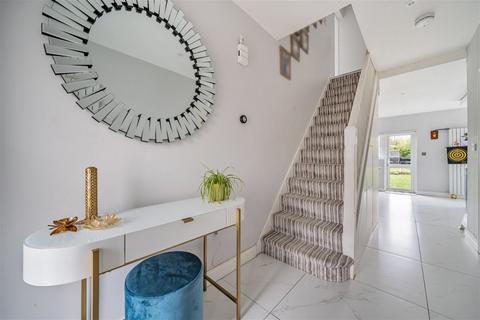 68 Felhampton Road, London, SE9 3NX