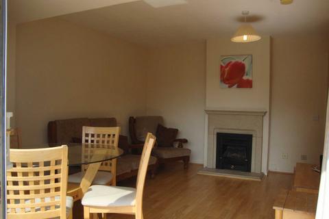 4 bedroom terraced house to rent, 1