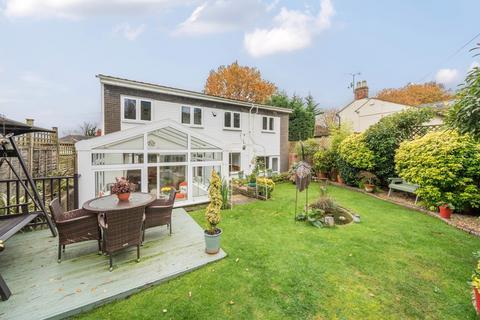 4 bedroom detached house for sale, Canhurst Lane, Knowl Hill, Reading