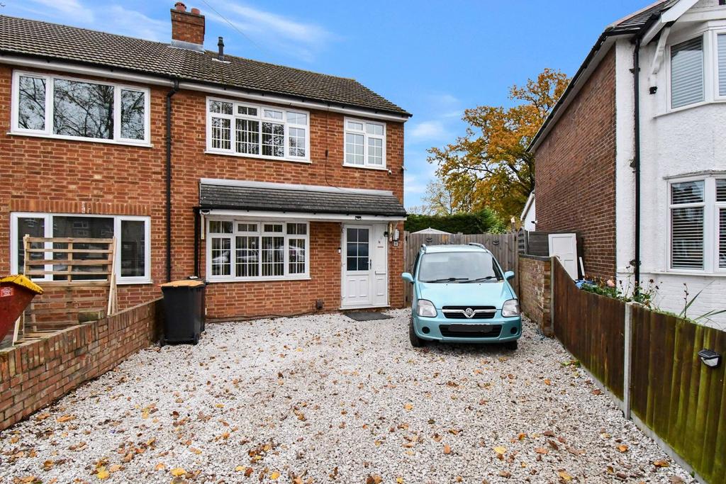 Chantry Road, Kempston, Bedford, MK42 3 bed semidetached house for