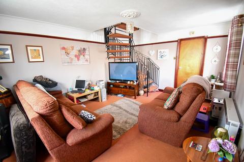 2 bedroom semi-detached house for sale - Alburgh Close, Bedford, MK42