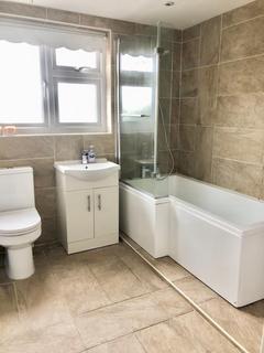 5 bedroom detached house to rent, ROMFORD, Essex, RM5