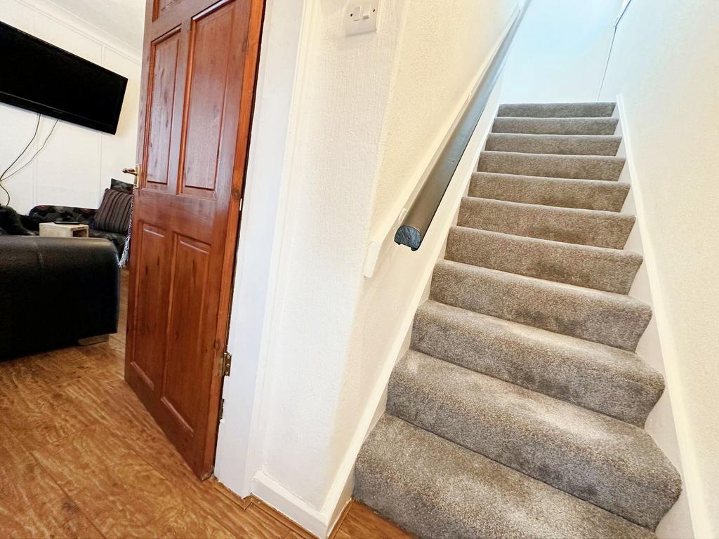 Benjamin Road, Wallsend, Tyne and Wear, NE28 0NB 3 bed semidetached