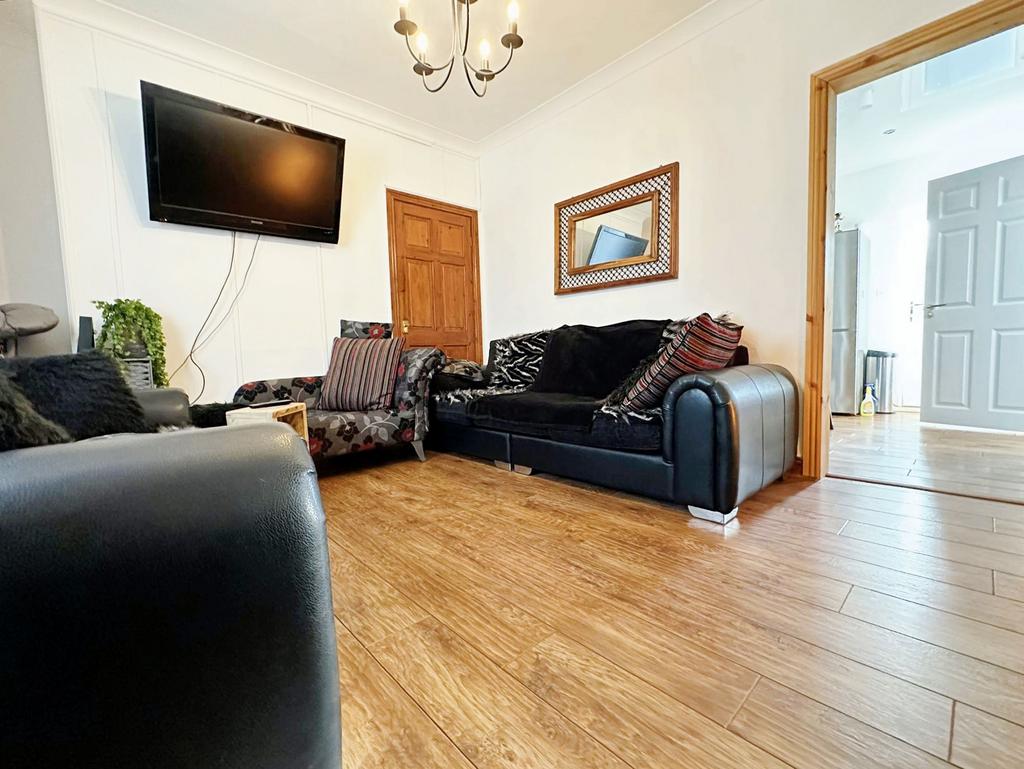 Benjamin Road, Wallsend, Tyne and Wear, NE28 0NB 3 bed semidetached