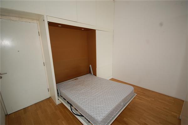 MET1000302 D.jpg