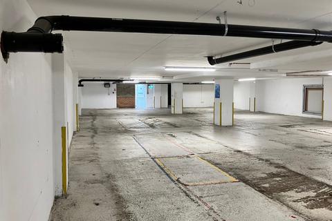 Warehouse to rent - North Circular Road, London, NW2