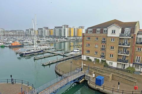 2 bedroom flat for sale, Sovereign Harbour South, BN23 5UH